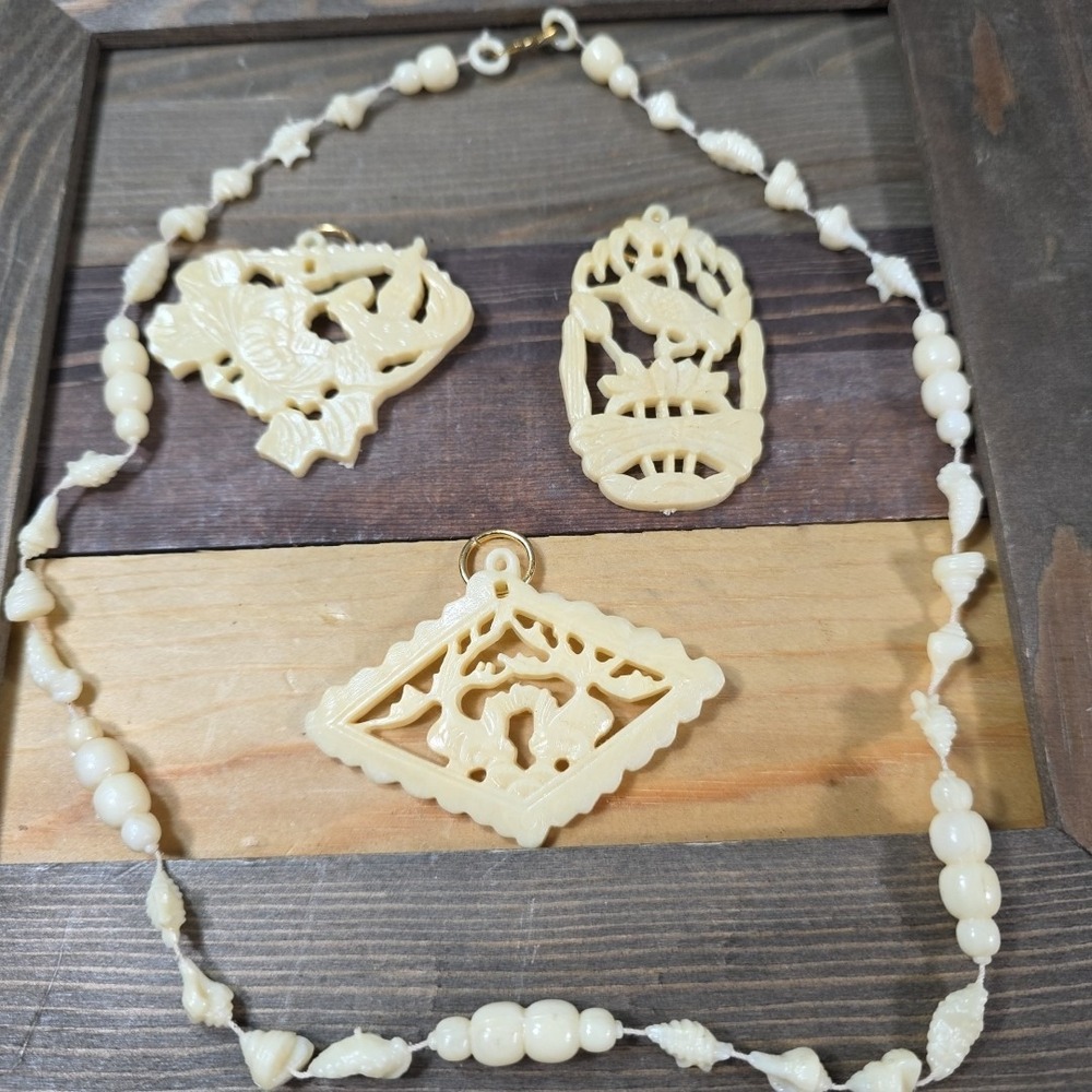 M. Schimmel Vtg Ivory‎ Look Necklace
